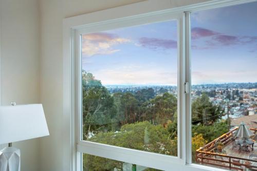 View of downtown Oakland from the living room